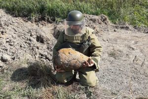 FOTO Bombă de 50 kg găsită într-o localitate din Botoşani