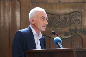 Judeţul Mureş – probleme cu selectarea deşeurilor şi stricăciunile provocate de urşi