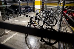 SPAȚII SECURIZATE PENTRU PARCAREA BICICLETELOR, AMENAJATE ÎN ANSAMBLUL PALAS