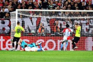 Fotbal: CFR Cluj, invinsa de Slavia Praga cu 1-0, a ratat calificarea in grupele Ligii Campionilor