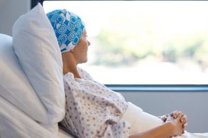 Pentru tratamentul a 3,43% dintre bolnavii de cancer din judeţ s-au cheltuit 57% din banii alocaţi prin programul de oncologie