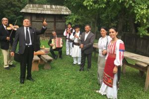Muzeul din Dumbrava invadat de tarafuri şi fanfare în weekend