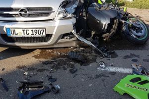 Un motociclist mort, altul rănit grav, după încă două accidente petrecute ieri în judeţ