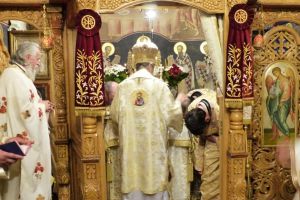 Programul slujbelor la Biserica „Sfântul Nicolae” din curtea Spitalului Vechi Suceava, în ...