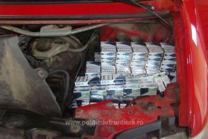 Ţigări ascunse sub capotă şi în locaşul roţii de rezervă, descoperite în PTF Siret