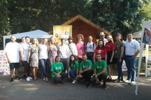 „Voluntar pentru Rădăuţi” - un spaţiu al discuţiilor despre implicare în comunitate ...