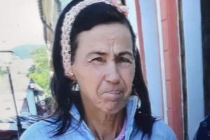 Aţi văzut-o? O femeie de 53 de ani, din comuna Valea Lungă, disparută de acasă, este căutată de poliţişti