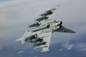 Avioane Suhoi au folosit muniţie reală în Marea Neagră: Rusia a scos peste 8.000 de militari la misiuni în poligon