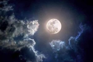 Luna Neagră, fenomen astronomic deosebit, vineri, pe cerul României