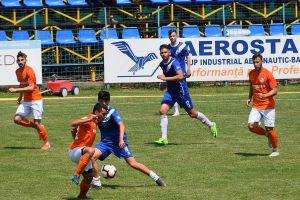 Fotbal/ Liga a III-a: Aerostar acasă, CSM în deplasare