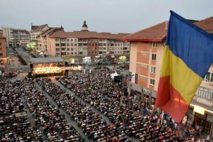 Simfonii de toamnă, a VIII-a ediţie, aduce pe scenă 120 de artişti de elită din Chişinău
