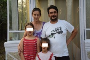 O fetita in varsta de 6 ani din Prahova are nevoie de ajutorul nostru