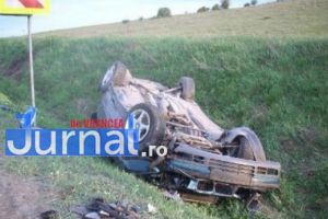 O persoană a fost rănită după ce maşina în care se afla a ajuns în şanţ