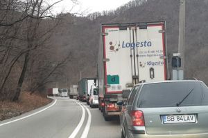 Trafic îngreunat pe Valea Oltului la Boiţa