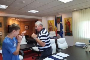 Premii în valoare totală de 13.000 de lei, oferite vineri unui tânăr sportiv sucevean şi ...