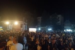 Mii de oameni prezenţi la “Zilele Băilor Pucioasa”