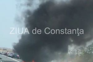 Incendiu pe Autostrada A2. O masina a luat foc