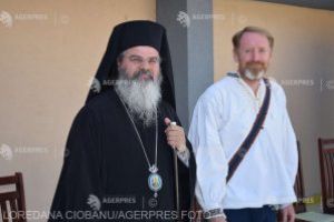 REPORTAJ   Lecţie de patriotism predată tinerilor din Vaslui de Peter Hurley, irlandezul stabilit în România de 25 de ani