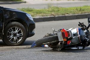 Accident langa Spitalul Judetean. Un motociclist a fost lovit de masina