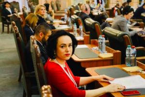 Hai în audienţă la Simona!