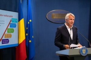 Teodorovici propune ca pensionarii să primească anticipat un procent al sumei de care vor beneficia la recalcularea din 2021