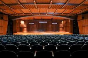 Începe stagiunea 2019-2020, la Teatrul Clasic „Ioan Slavici”! Ce piese vom vedea în luna septembrie