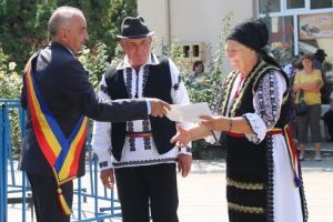 FOTO: Nunta de Aur şi Nunta de Diamant, sărbătorite în cadrul Zilelor Sărmăşene