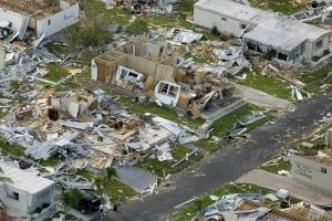 Insulele Bahamas, afectate de cel mai puternic uragan din ultimii ani. 13.000 de locuinţe, distruse