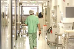 Se dublează sancţiunile din sănătate; Între o mie şi trei mii de lei poate plăti un angajat care nu preia corespunzător pacienţii