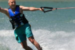 Ski nautic într-un decor de poveste! La doi paşi de Reşiţa!