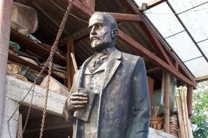 Biblioteca Judeţeană: Coşbuc aproape gata, pregătit să ajungă Acasă