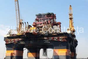 Platforma-gigant Scarabeo 9 a revenit in Portul Constanta (galerie foto+video)