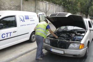 Sute de maşini verificate în trafic de inspectorii RAR la Sibiu – Câteva erau adevarate „bombe” pe roţi