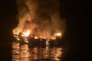 SUA: Opt morti si 26 de disparuti in incendiul unei ambarcatiuni, in California