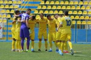 Petrolul este favorită în turul 4