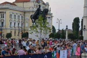 “Rapsodia Toamnei”: Piaţa Unirii se închide miercuri seara, autobuzele 12 şi 14 vor fi deviate