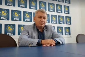 Deputatul Florin Roman, critici la adresa Comisiei pentru apărare, ordine publică şi siguranţă naţională. Membrii acesteia i-au respins un proiect legislativ
