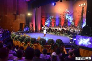 PROGRAM „Strugurele de Aur” 2019: Festival Naţional de Folclor la Alba Iulia şi Jidvei. Tineri interpreţi participanţi şi premiile oferite la cea de-a XIX-a ediţie