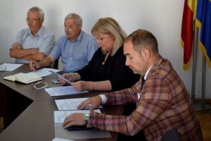FOTO Dreptul de proprietate pentru 11 terenuri din Sibiu, reconstituit în şedinţa de fond funciar