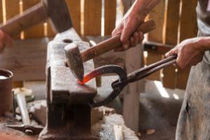 Clopot realizat cu o tehnică tradiţională, turnat la Întâlnirea fierarilor de la Sfântu Gheorghe