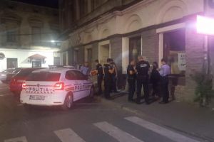 Acţiune de amploare în Arad: Zeci de arădeni au fost verificaţi de oamenii legii (FOTO)