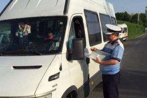 Pericolul de pe soselele brailene, alcoolul! Cel ce trebuia sa ii duca in siguranta acasa le-a pus vietile in pericol
