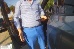 VIDEO Reacţia poliţistului braşovean Marian Godină după ce un consilier parlamentar i-a ameninţat şi înjurat colegii