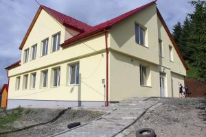 Grădiniţa din Piatra Fântânele va funcţiona şi anul acesta. La fel şi altele două din sate mici