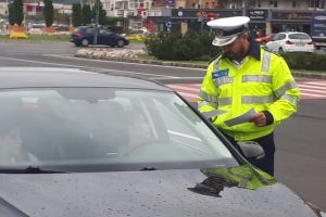 VIDEO+FOTO- Zeci de şoferi din Braşov, opriţi, astăzi, în trafic de poliţişti