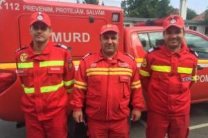 O tânără de 19 ani a născut în ambulanţă, asistată de echipajul SMURD