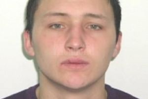 Fratele asasinului Beşa, ridicat de poliţişti de la porta Penitenciarului Gherla, pentru că ...