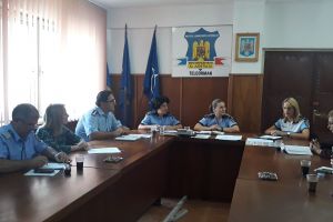 “10 PENTRU SIGURANȚĂ”, campanie de informare şi prevenire a infracţionalităţii în unităţile de învăţământ din Teleorman