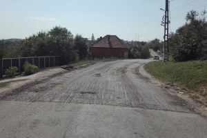 Cojocna – Consiliul Judeţean a demarat lucrările de întreţinere pe drumul judeţean 161A