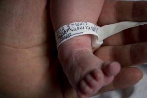Cazul care va zgudui România: Medic suspectat de pruncucidere!
